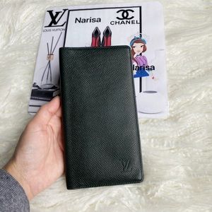 ❌❌Sold❌❌ Louis Vuitton taiga Green long wallet
